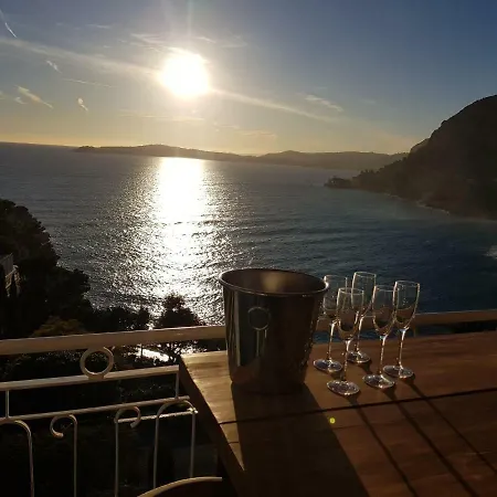 Luxurious 4 Bedroom In Cap D'ail Appartamento